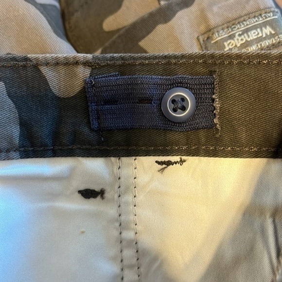 NWT Boys camouflage wrangler shorts size 12 regular - Picture 4 of 7